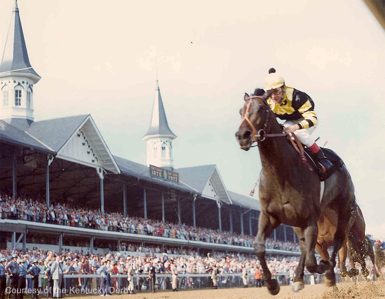 Seattle Slew wins the 1977 Kentucky Derby at Churchill Downs.